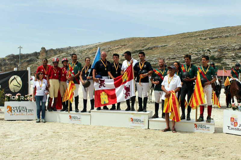 Medalla de Plata por equipos y Bronce por individual para Navarra en el Campeonato de Espa&ntilde;a de TREC 2015